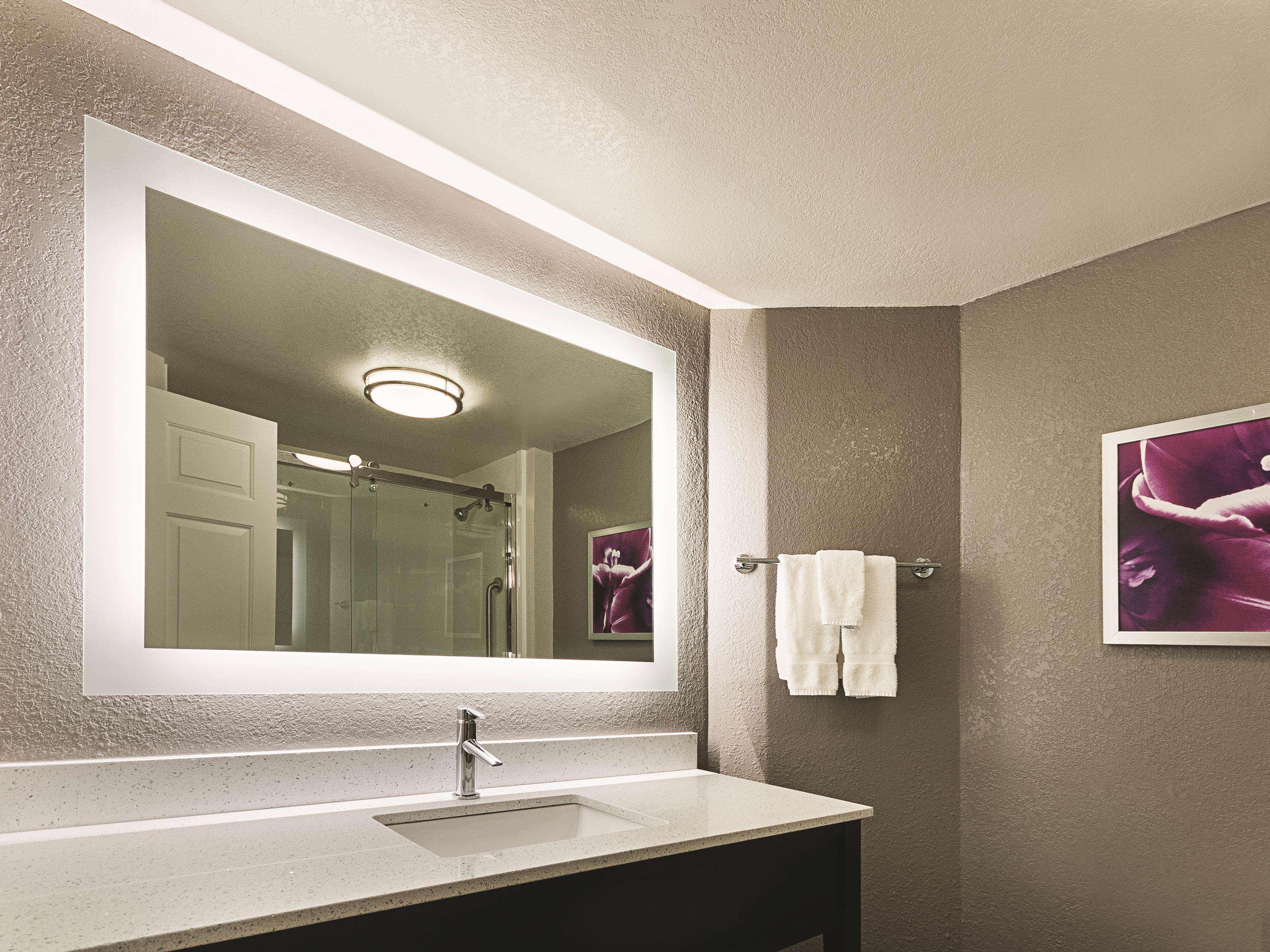 Hotel La Quinta By Wyndham Airport