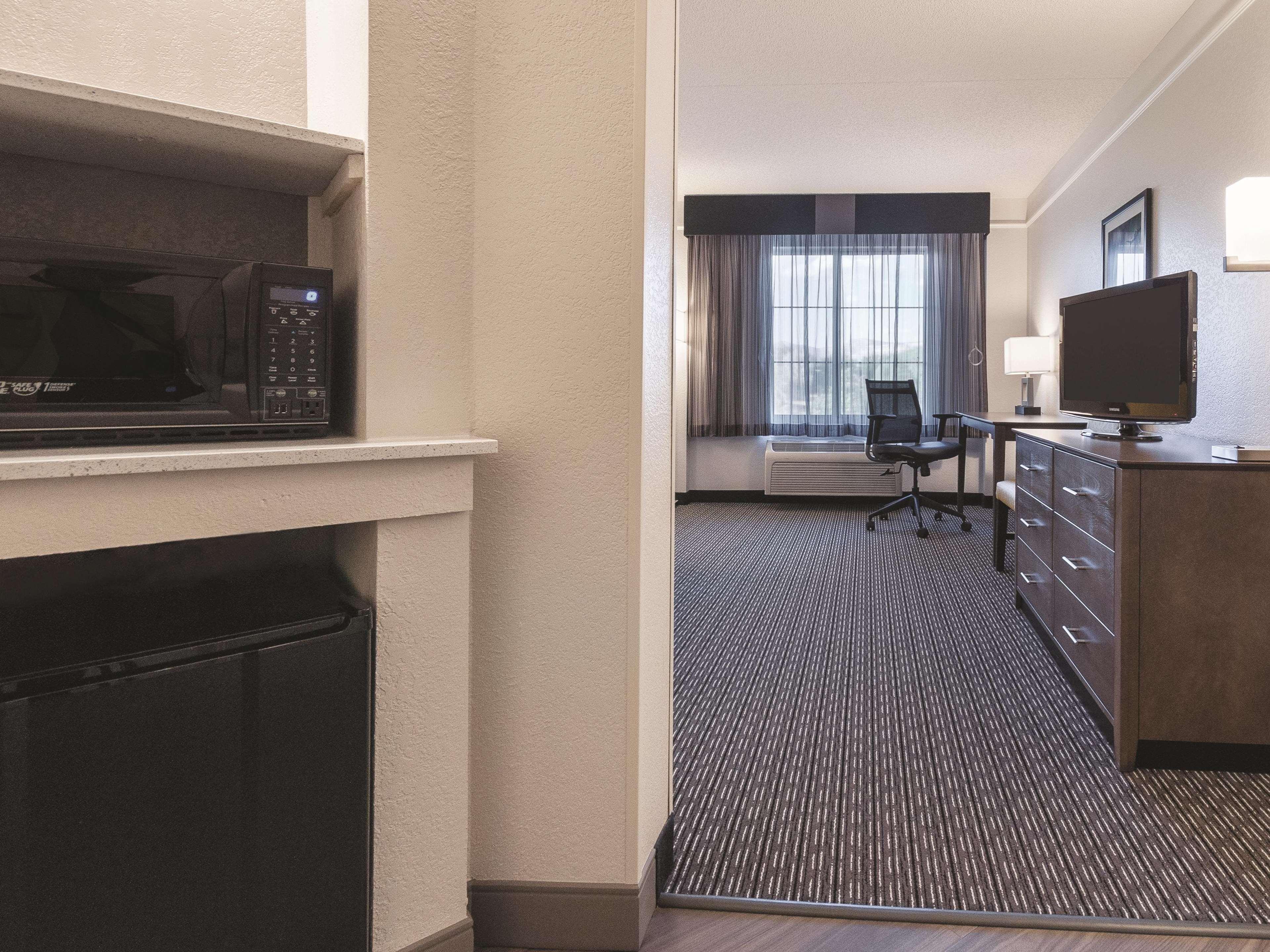 La Quinta By Wyndham Airport Hotel 3*