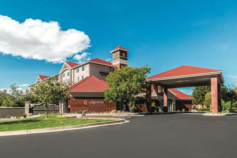 La Quinta By Wyndham Airport Hotel 3*